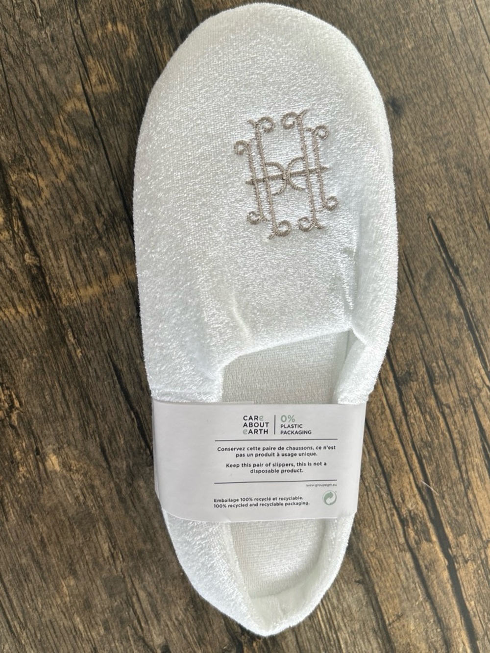 MONACO luxury hotel Monogram Embroidered White Spa Slippers